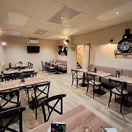 La Renaissance 酒店 *